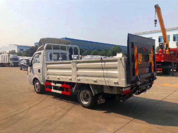 東風途逸國六桶裝垃圾運輸車 東風途逸國六桶裝垃圾運輸車