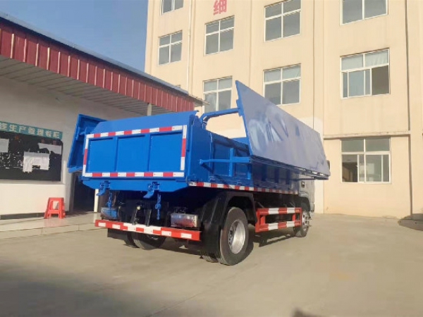 東風小多利卡國六5方自卸翼展式垃圾車 東風小多利卡國六5方自卸翼展式垃圾車