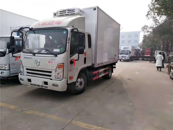 (國六4.2米)大運藍牌冷藏車 (國六4.2米)大運藍牌冷藏車