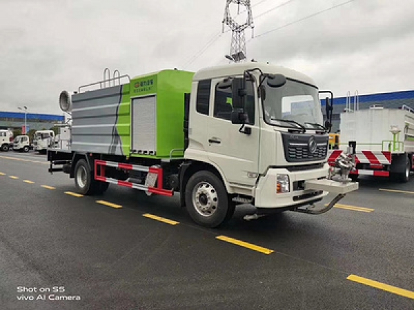 國(guó)六天錦12方抑塵車(方罐) 國(guó)六天錦12方抑塵車(方罐)