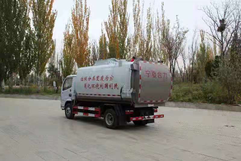 藍(lán)牌10立方掛桶垃圾車 藍(lán)牌10立方掛桶垃圾車