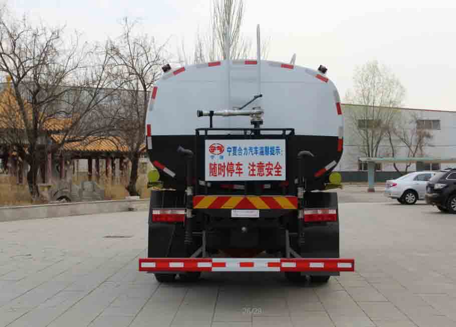 寧汽牌15立方灑水車 寧汽牌15立方灑水車